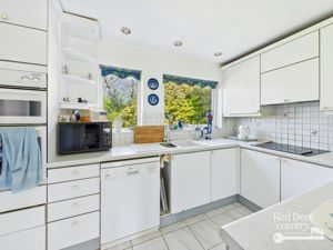 Kitchen- click for photo gallery